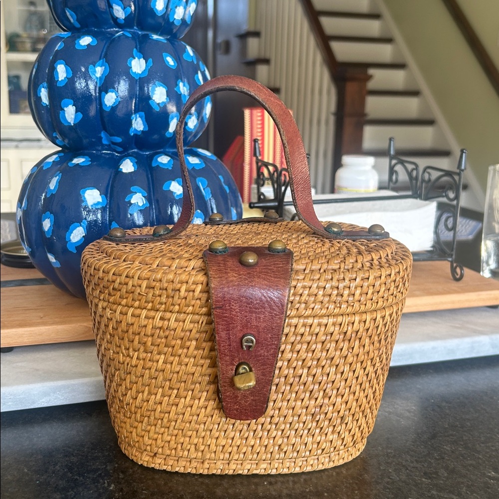 EUC VINTAGE Aigner woven purse